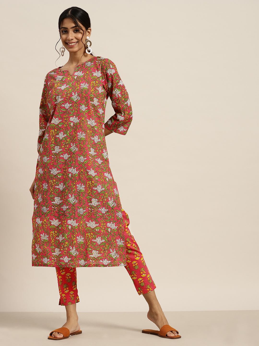

Sangria Women Pink & Green Ethnic Motifs Printed Regular Pure Cotton Kurta with Trousers