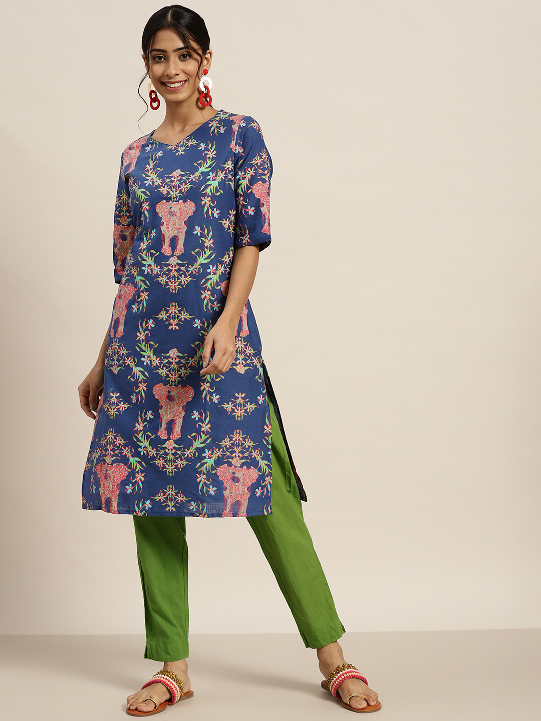 

Sangria Women Blue & Red Pure Cotton Ethnic Motifs Printed Straight Kurta