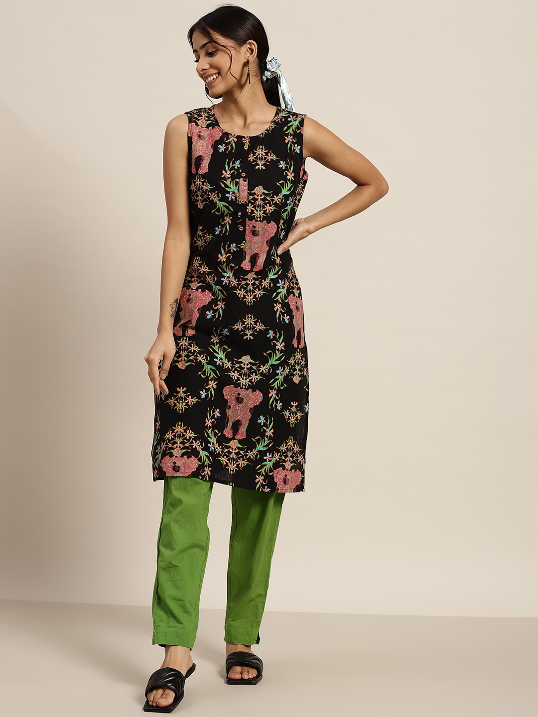 

Sangria Women Black & Green Ethnic Motifs Printed Cotton Straight Kurta