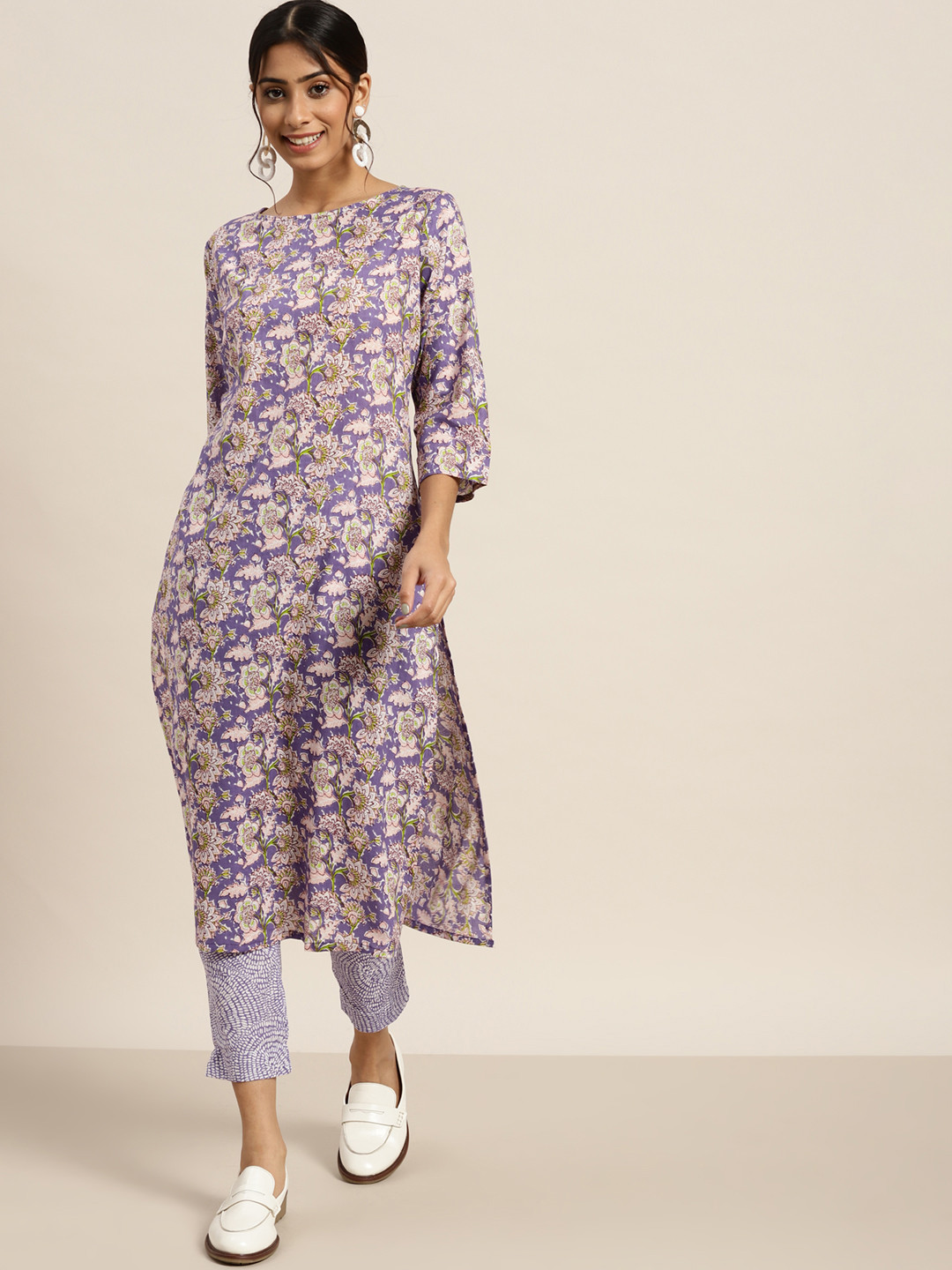

Sangria Women Purple & Off-White Pure Cotton Floral Print Regular Kurta with Trousers