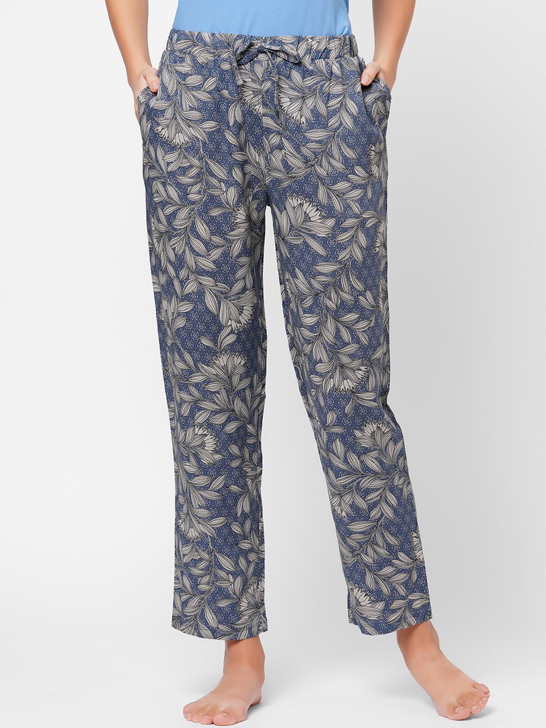 

SOIE Women Blue Super-soft Rayon printed Lounge Pants