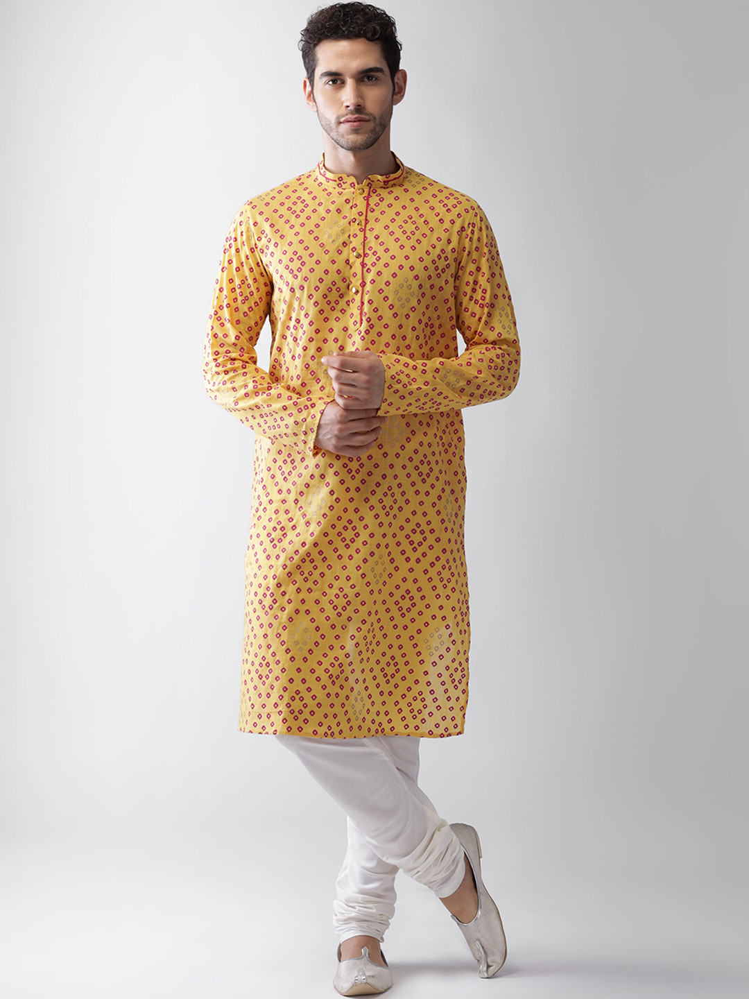 

Vartah Men Yellow Ethnic Motifs Printed Regular Kurta with Pyjamas