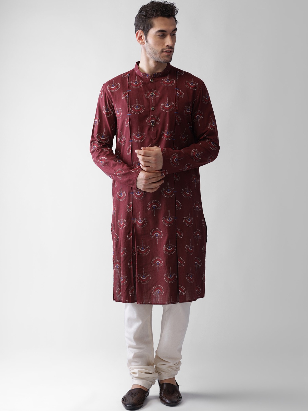 

Vartah Men Maroon Printed Regular Kurta with Pyjamas