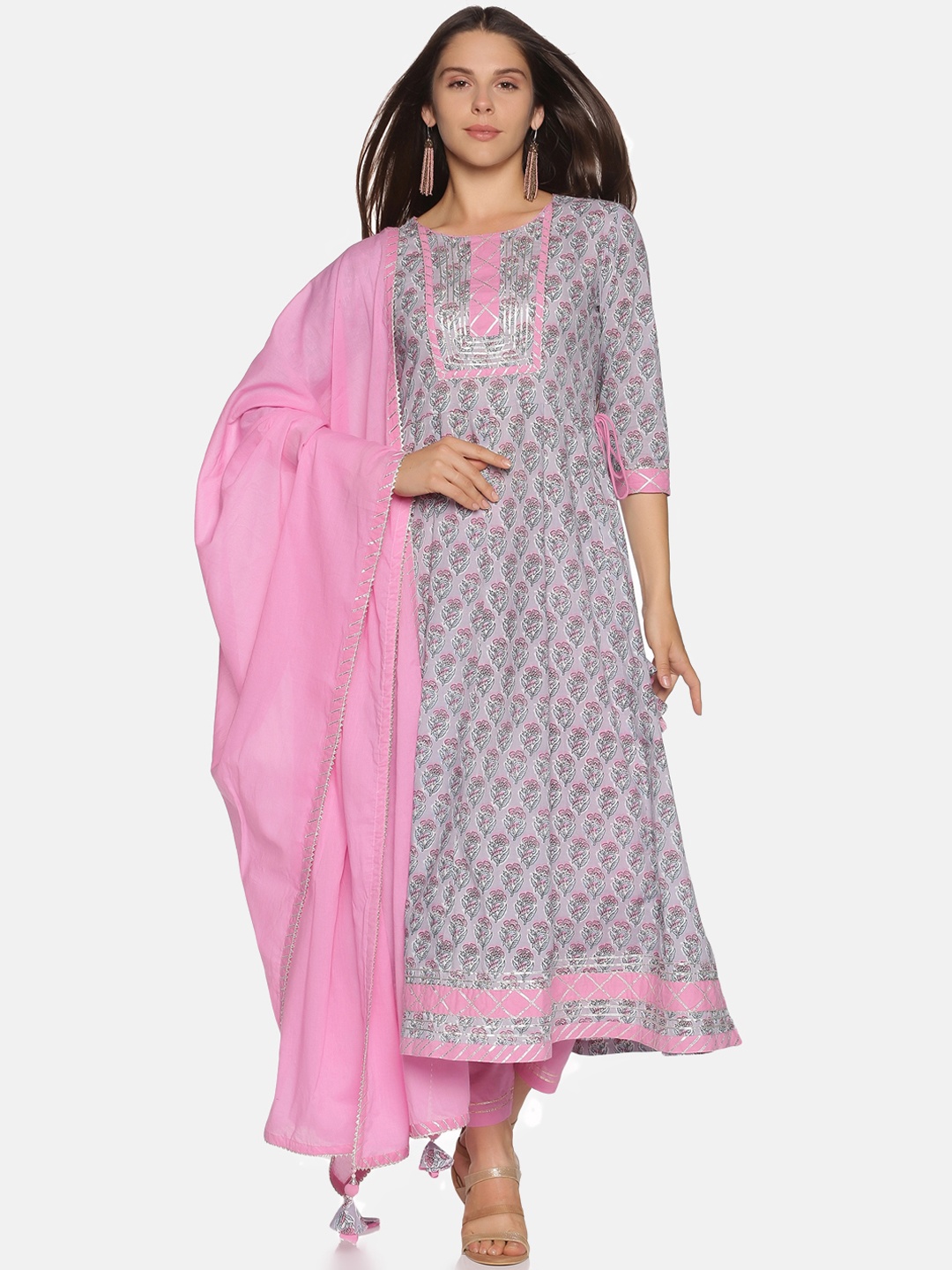 

Palakh Women Grey & Pink Ethnic Motifs Printed Pure Cotton Kurta with Trousers & Dupatta