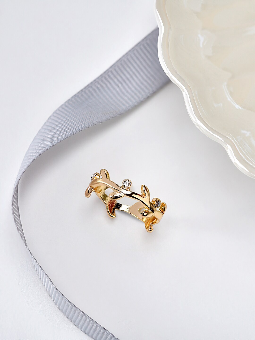 

Accessorize London Gold-Plated White Crystal Studded Vine Wrap Finger Ring