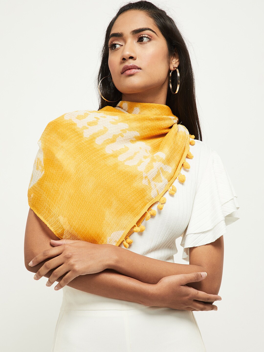 

max Women Yellow & White Printed Tasseled Scarf