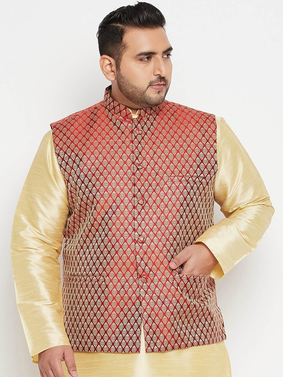 

VASTRAMAY Men Maroon Silk Blend Nehru Jacket