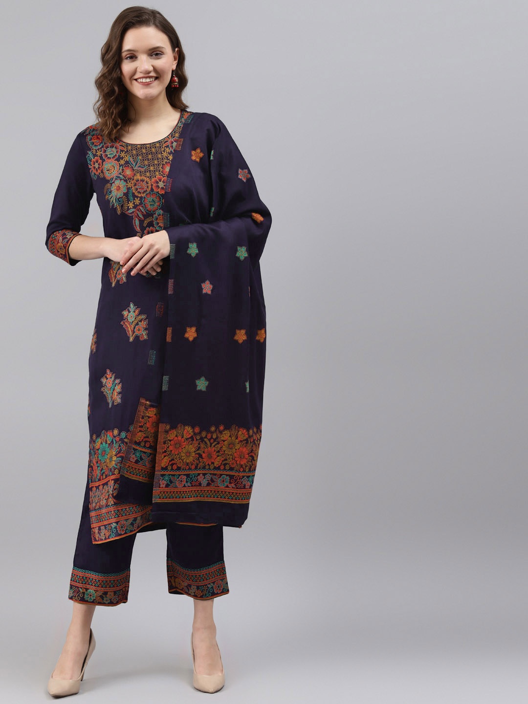 

Rangriti Women Navy Blue Floral Printed Regular Kurta with Trousers & With Dupatta