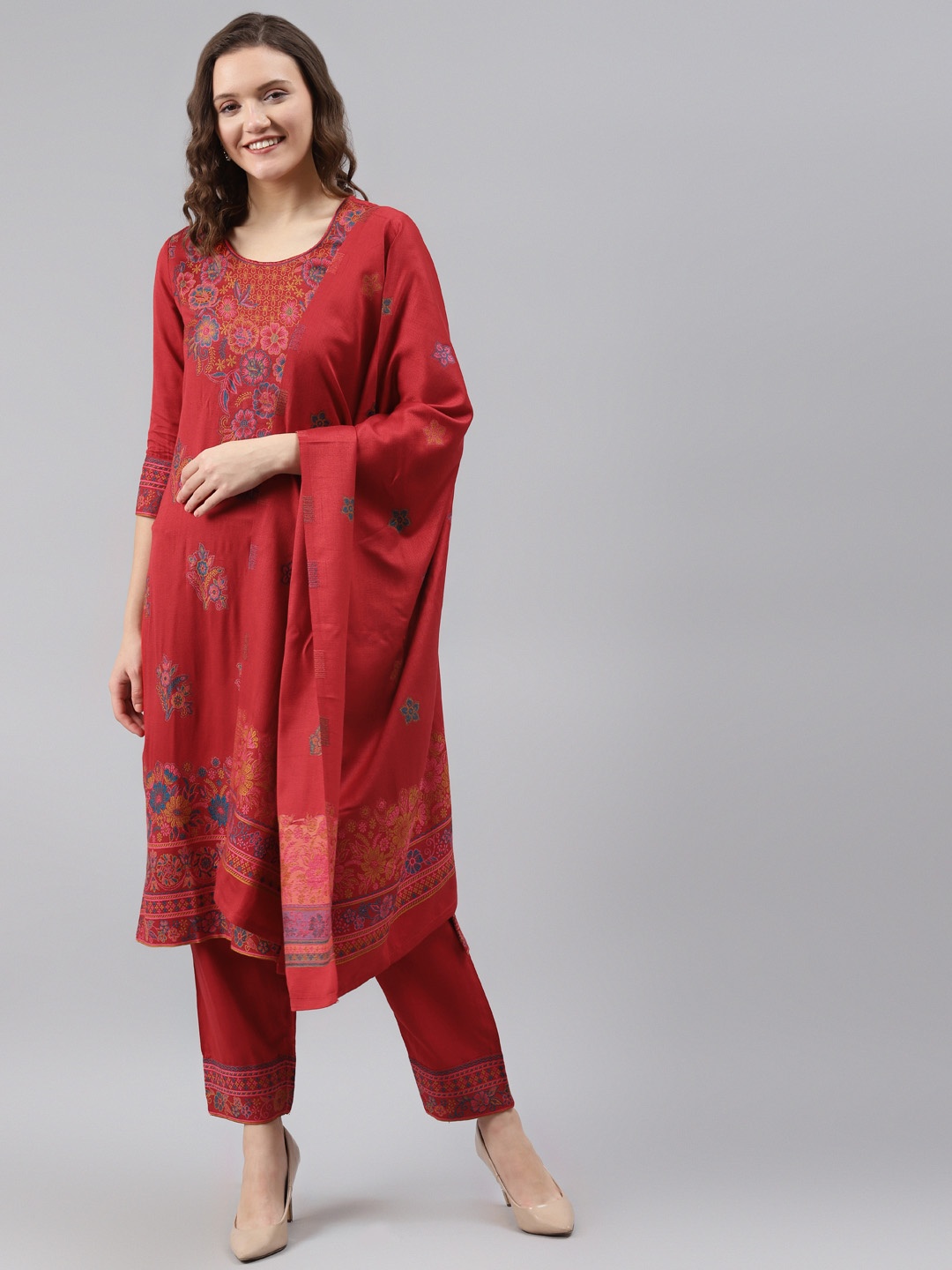 

Rangriti Women Red Floral Printed Regular Kurta with Trousers & With Dupatta