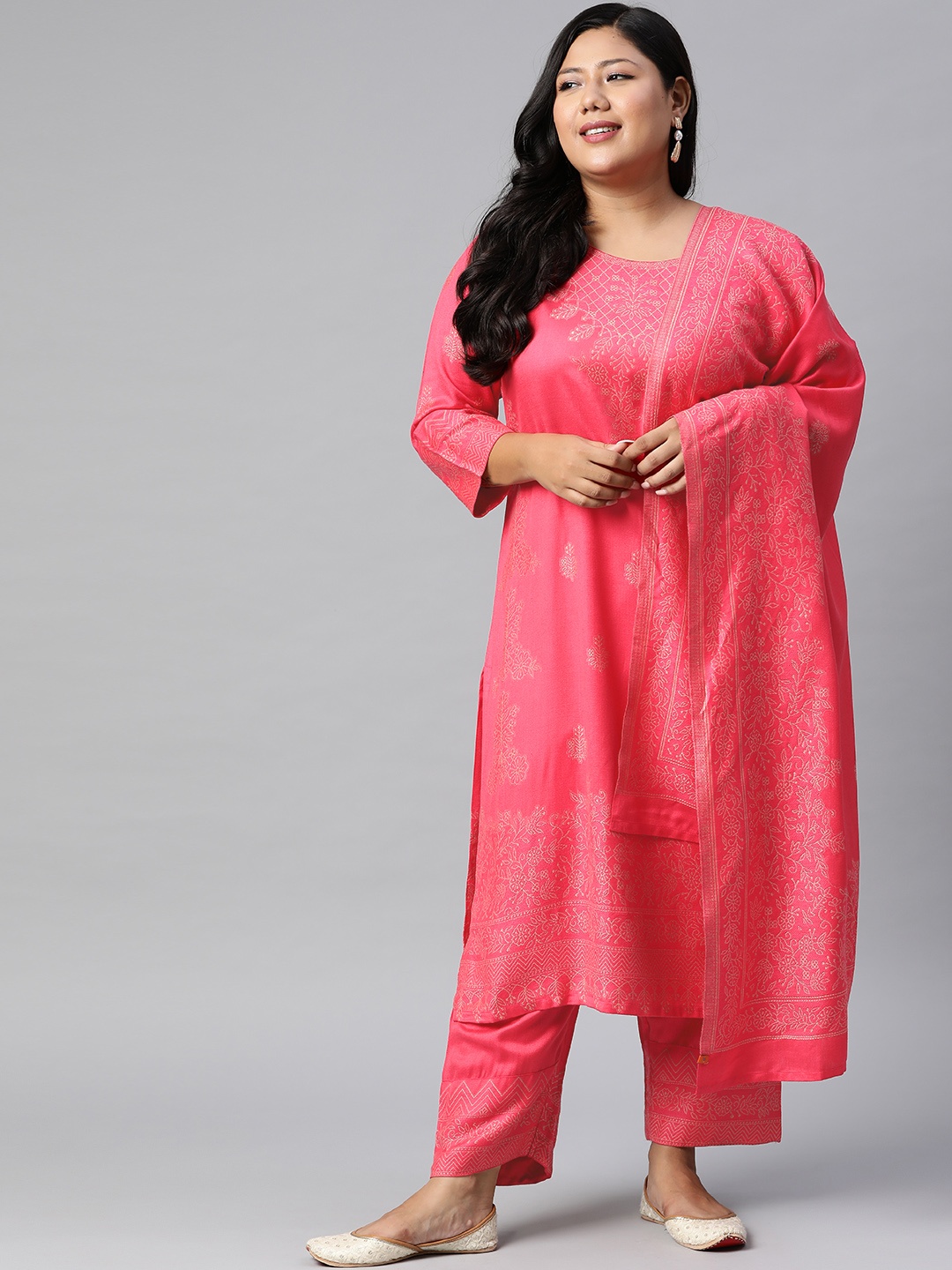 

Rangriti Women Coral Pink Ethnic Motifs Thread Work Kurta with Trousers & With Dupatta