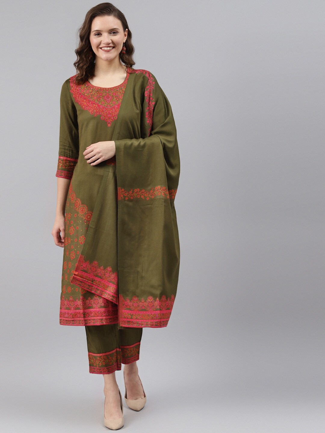 

Rangriti Women Green Floral Printed Regular Kurta with Palazzos & With Dupatta