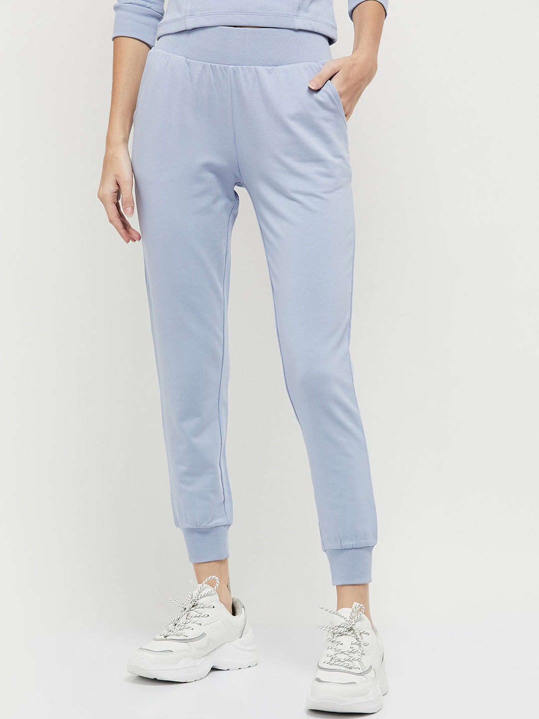 

max Women Blue Solid Cropped Joggers