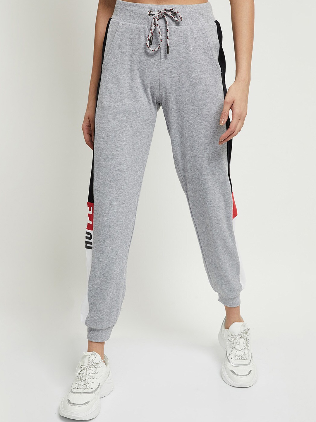

max Women Grey Melange Solid Joggers