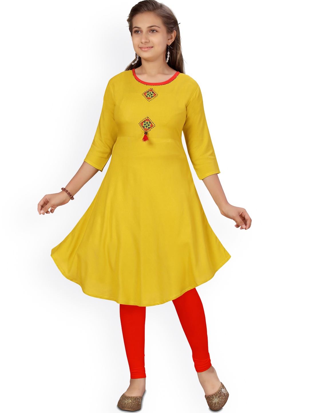 

Aarika Girls Yellow Patchwork Kurta