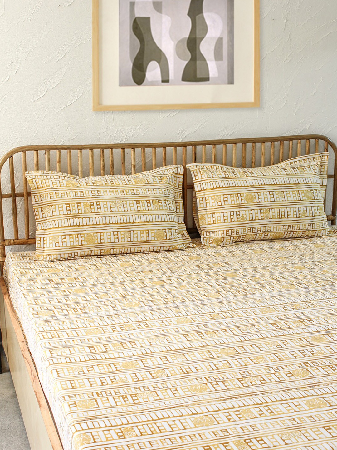 

House This Yellow & White Geometric 180 TC King Bedsheet with 2 Pillow Covers