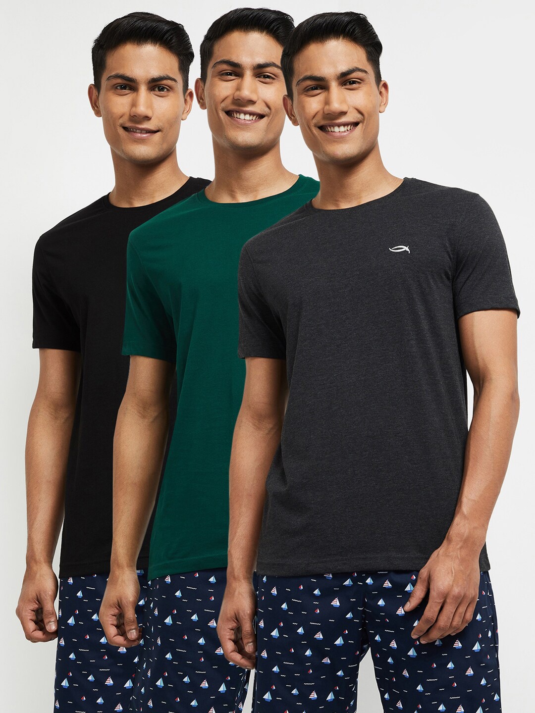 

max Men Pack of 3 Pure Cotton T-shirts, Charcoal