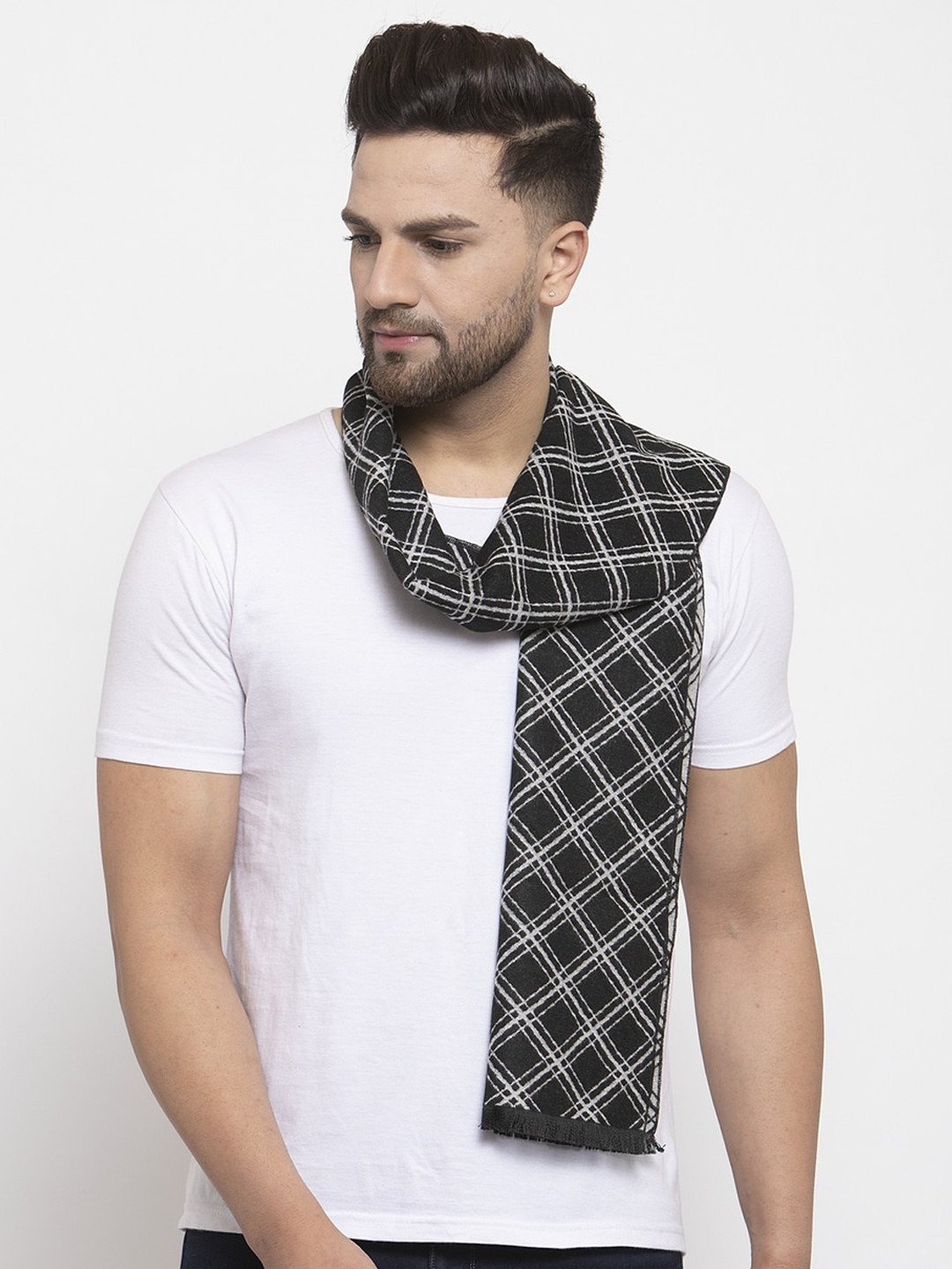 

Calvadoss Men Black & White Checked Regular-Fit Mufflers