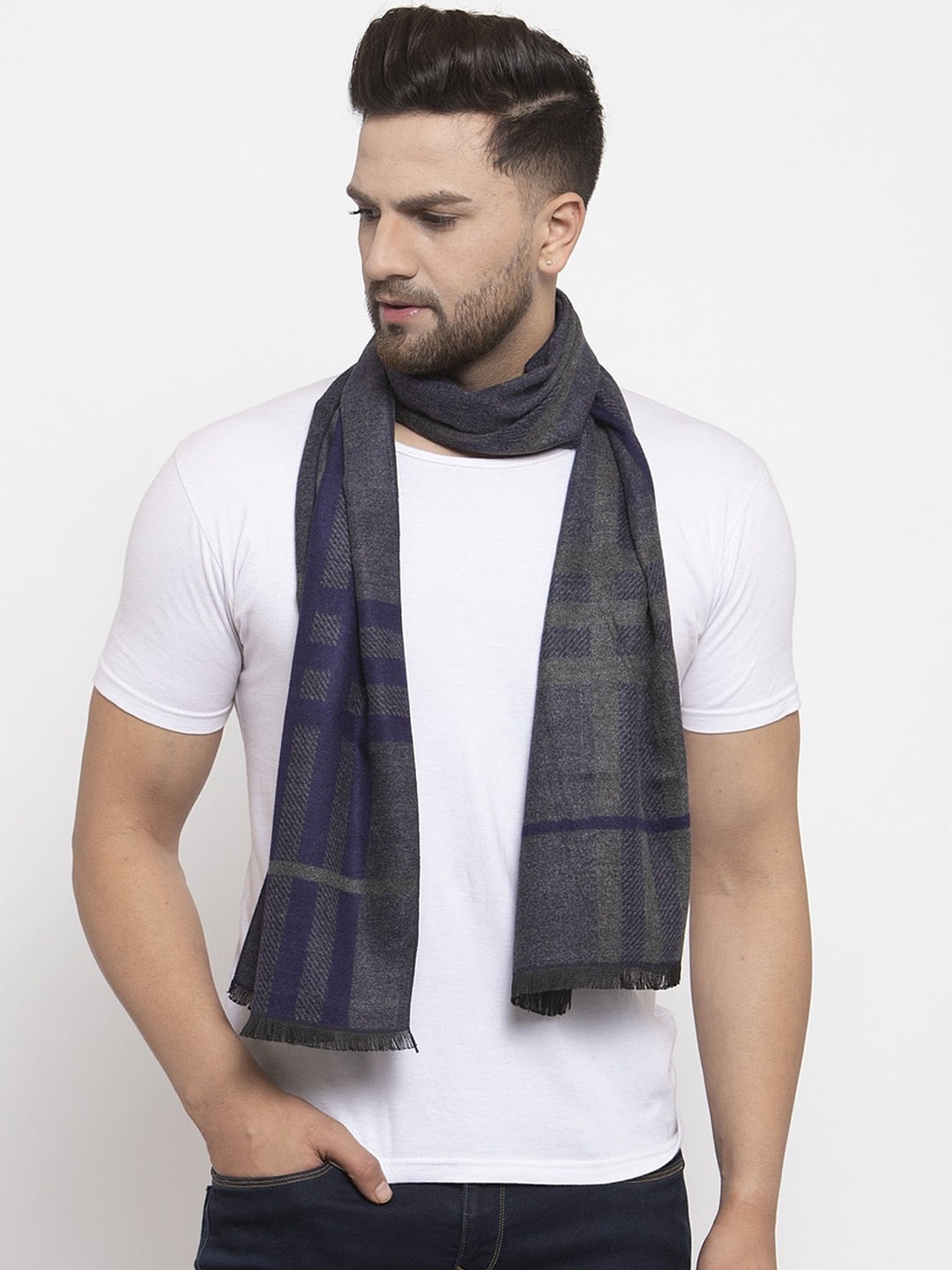 

Calvadoss Men Grey & Navy Blue Printed Muffler