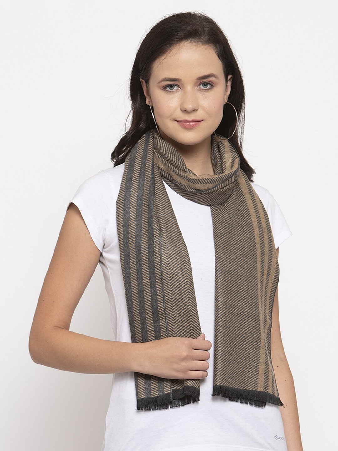 

Calvadoss Women Brown & Beige Printed Muffler