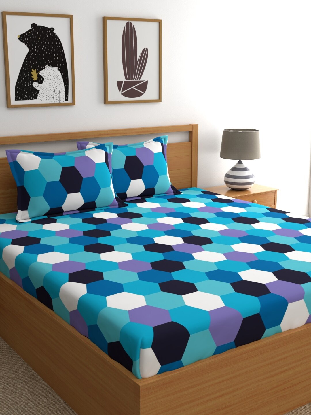 

Dreamscape Blue & White Geometric 140 TC King Pure Cotton Bedsheet with 2 Pillow Covers