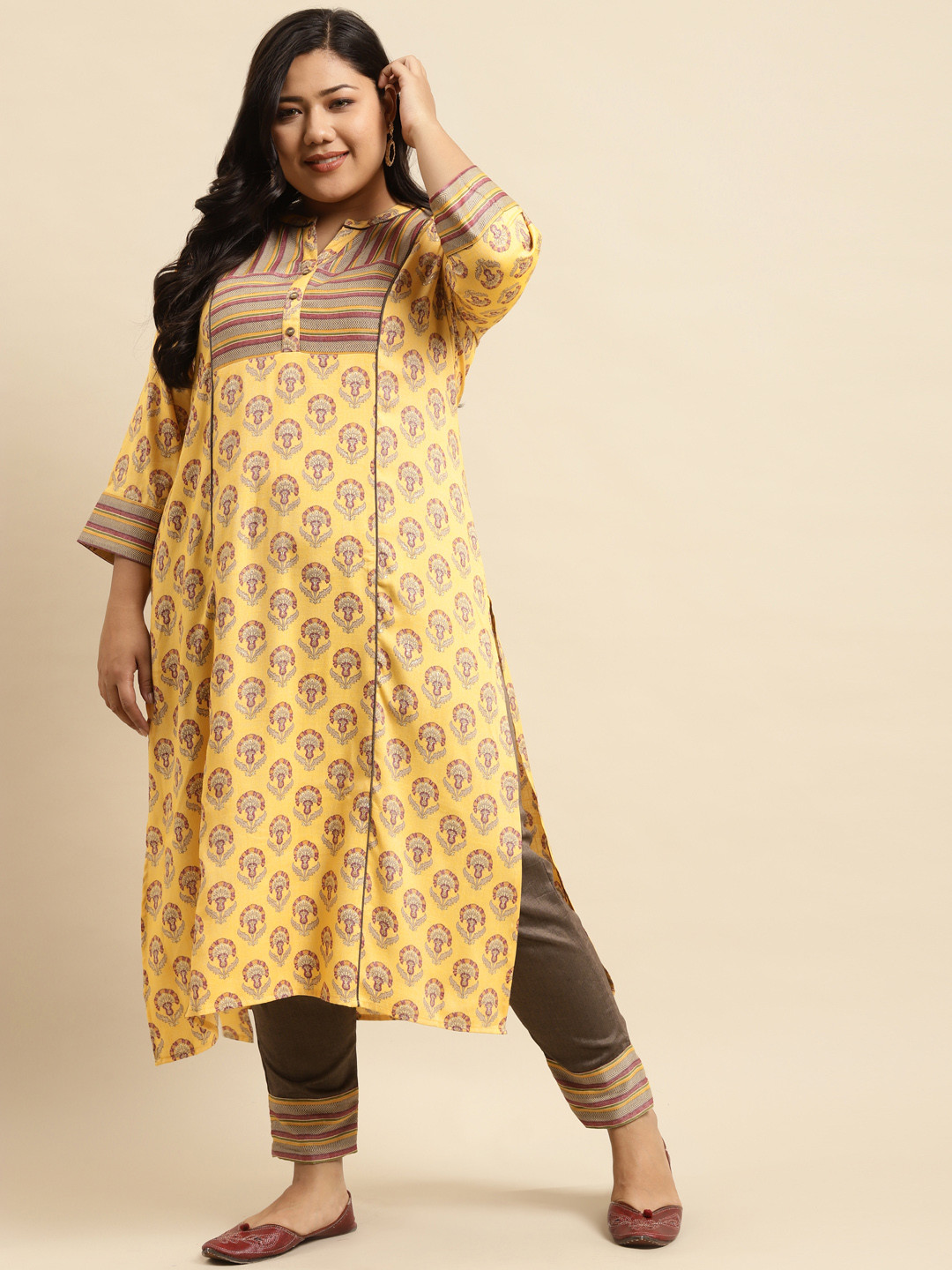 

RANGMAYEE Women Yellow Floral Printed Regular Liva Kurta with Palazzos