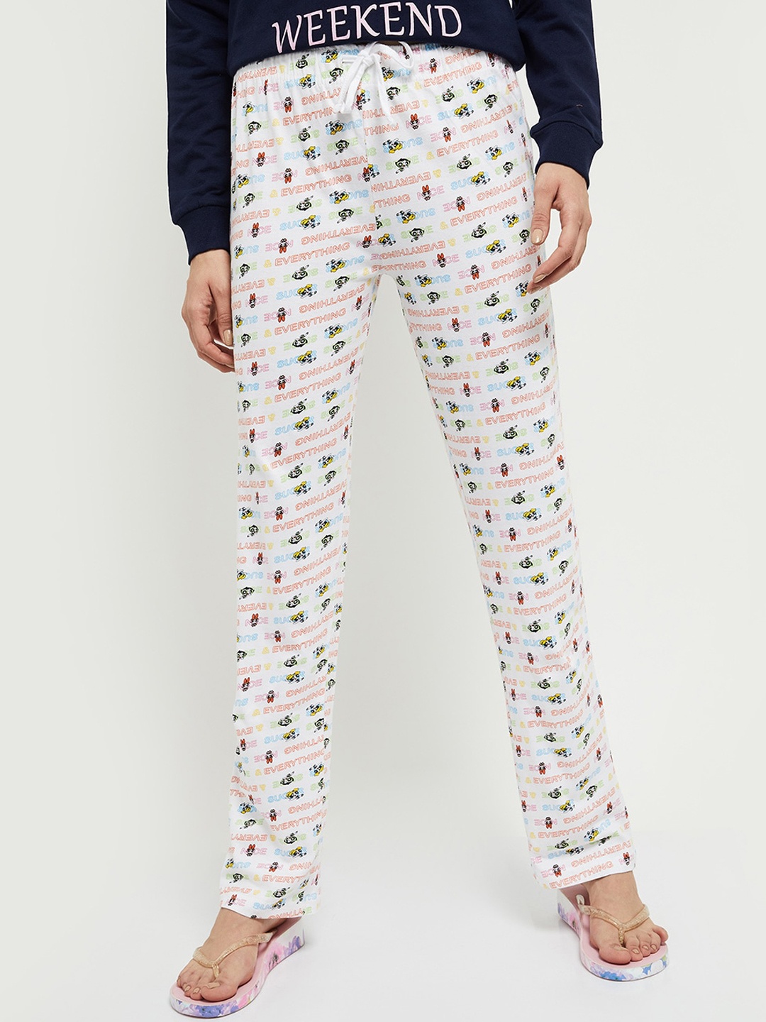 

max Women White Floral Printed Lounge Pants
