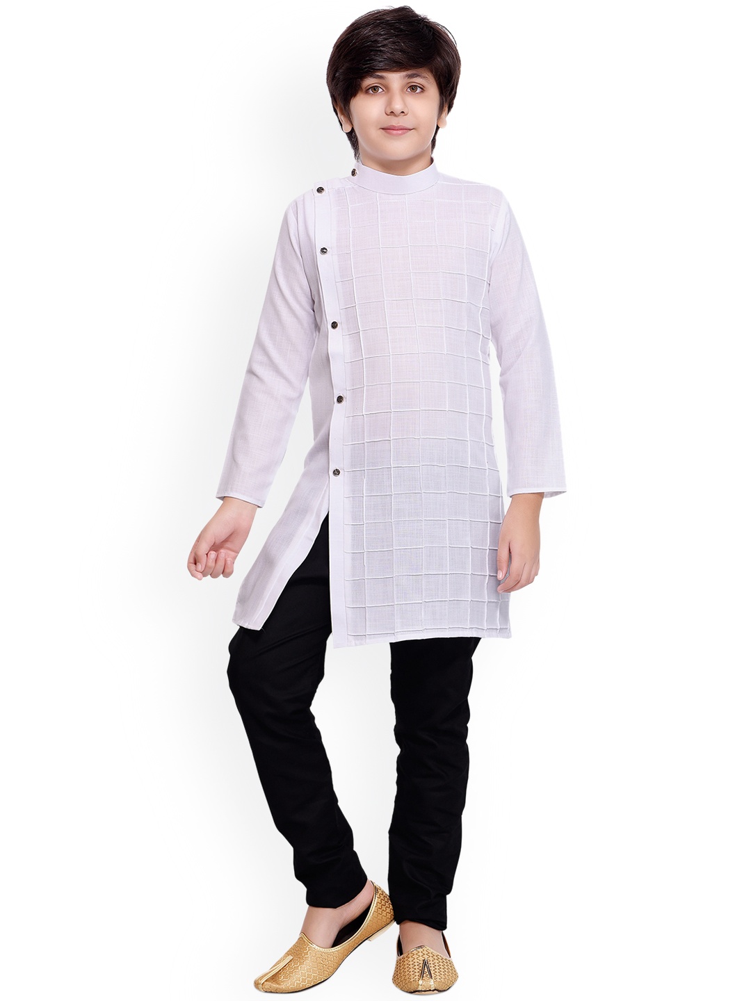 

Jeetethnics Boys White & Black Self-Design Angrakha Kurta with Pyjamas