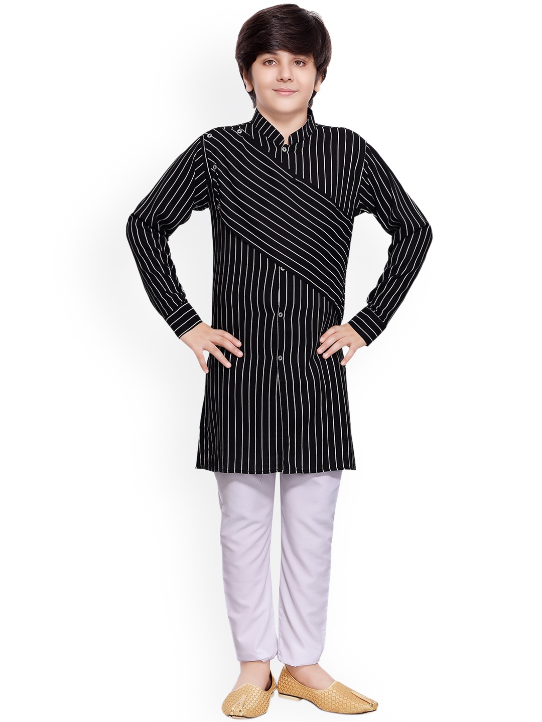 

Jeetethnics Boys Black & White Striped Regular Kurta with Pyjamas