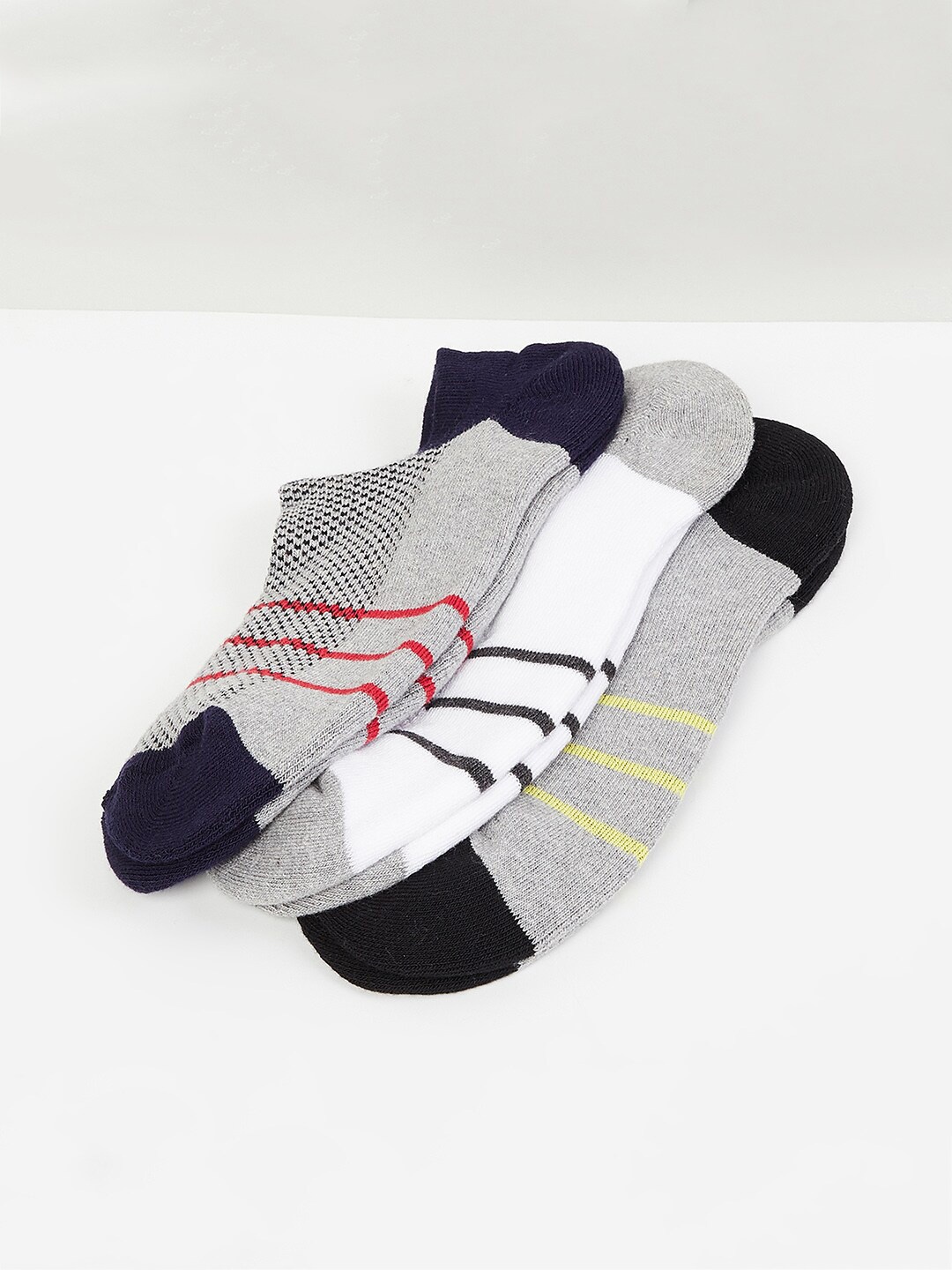 

max Men Multi Pack of 3 Shoe-Liners Socks