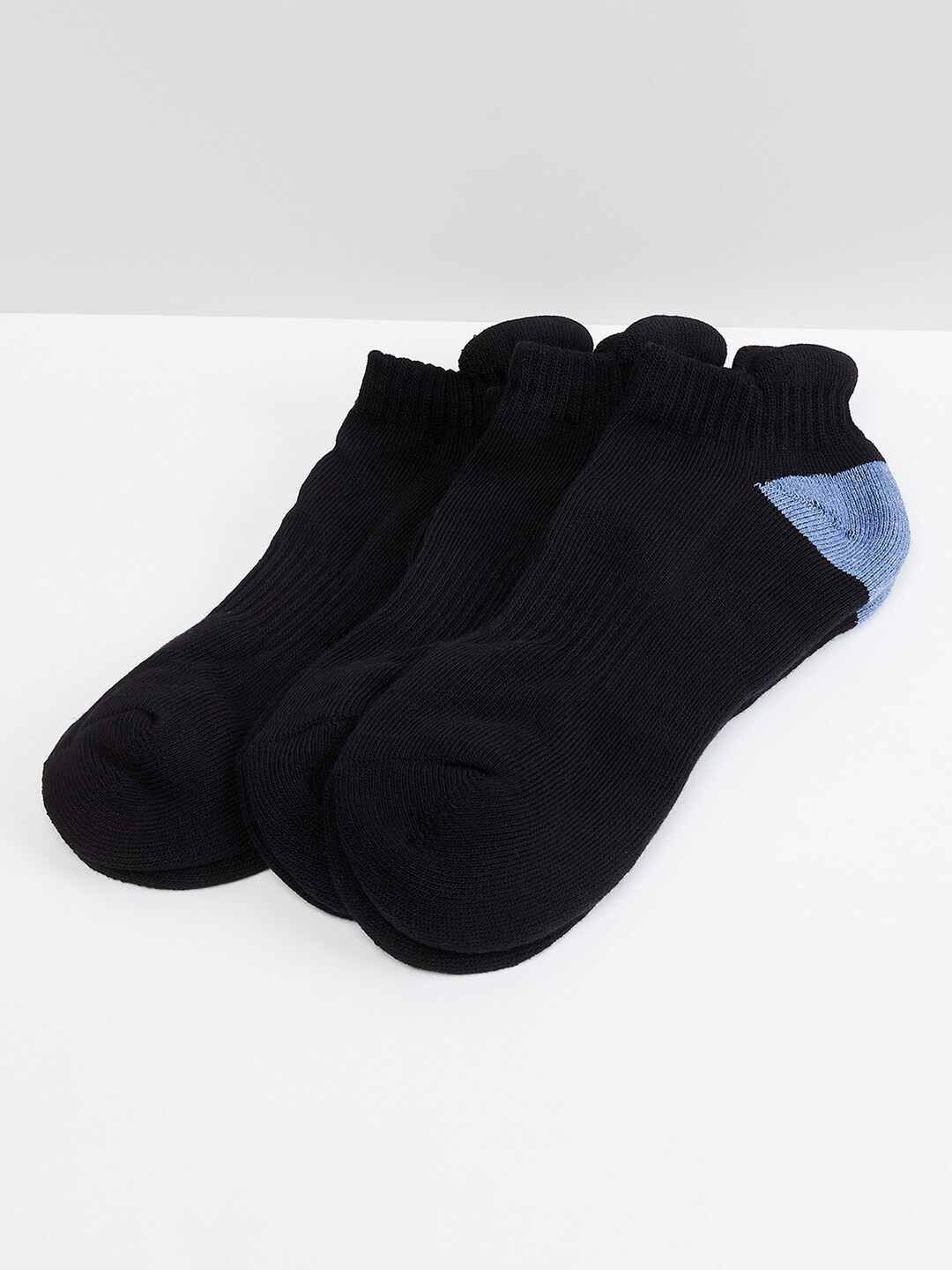 

max Men Pack of 3 Assorted Ankle-Length Socks