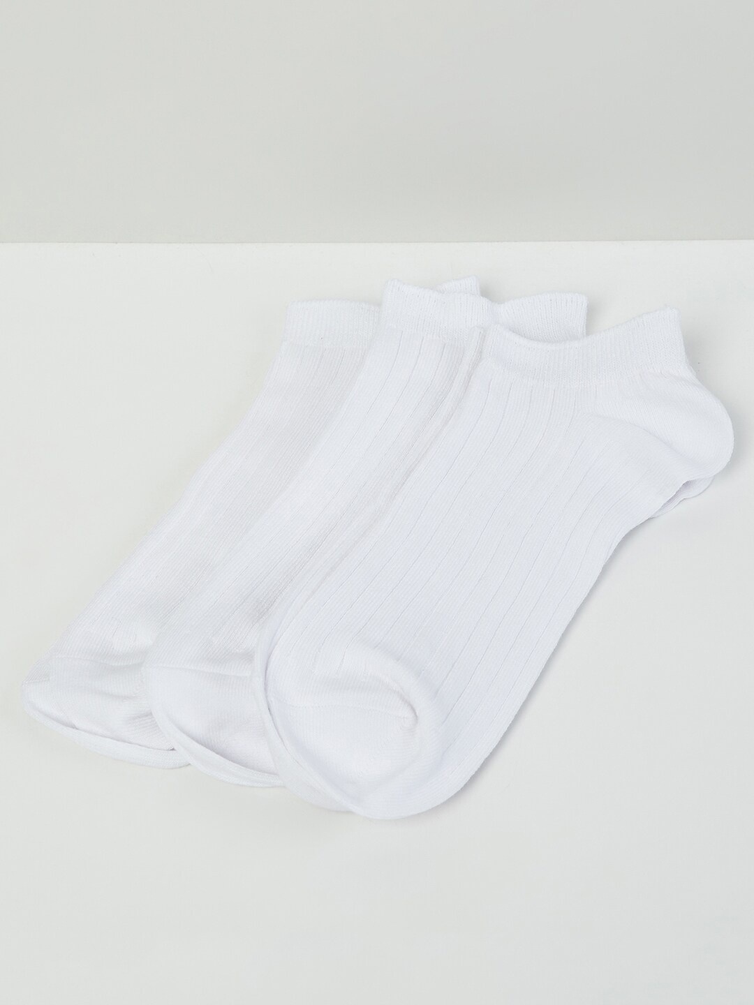 

max Men Pack of 3 Assorted Ankle-Length Socks