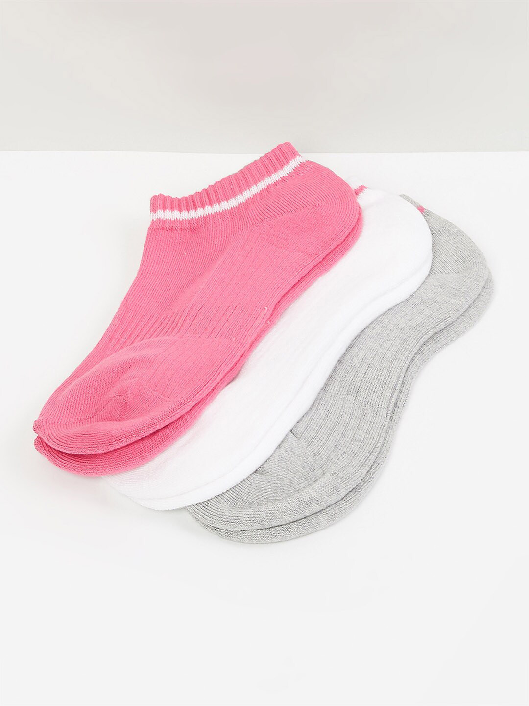 

max Men Multi Pack of 3 Ankle- Length Socks