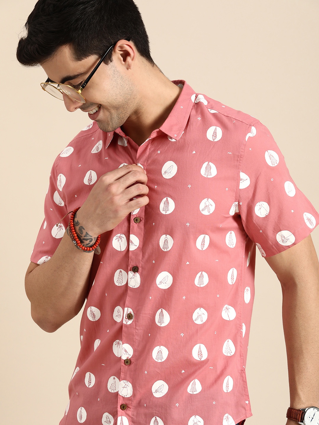 

Anouk Men Pink Conversational Printed Short Sleeves Casual Shirt