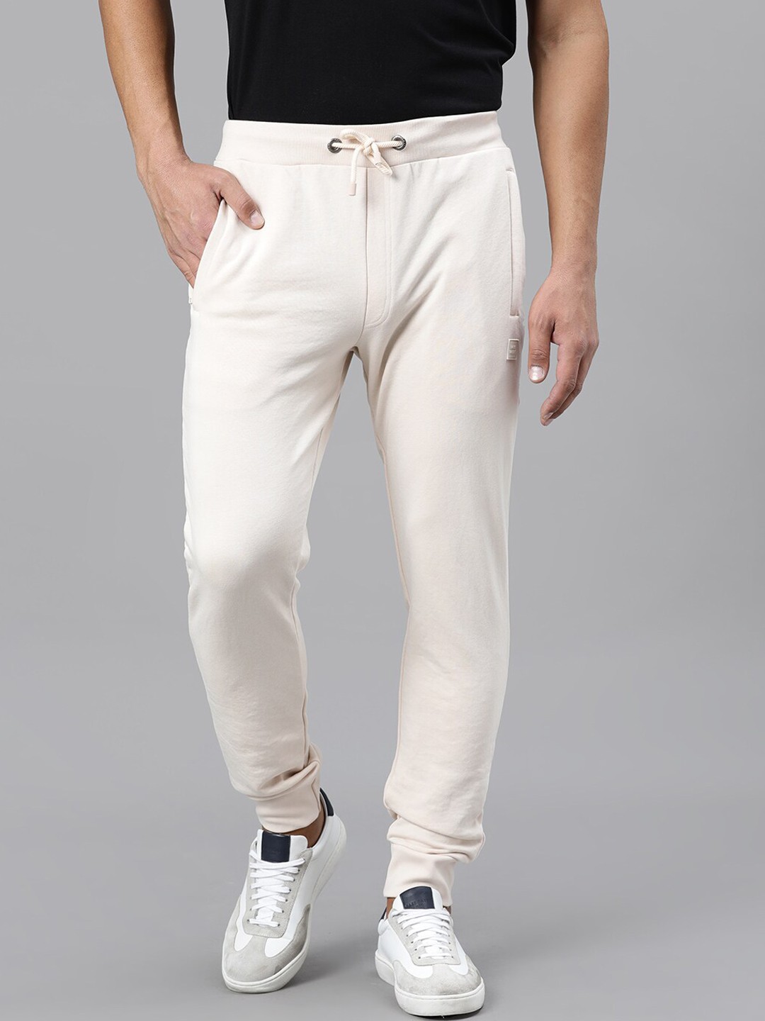 

RARE RABBIT Men Arvon Solid Slim Fit jogger, Cream