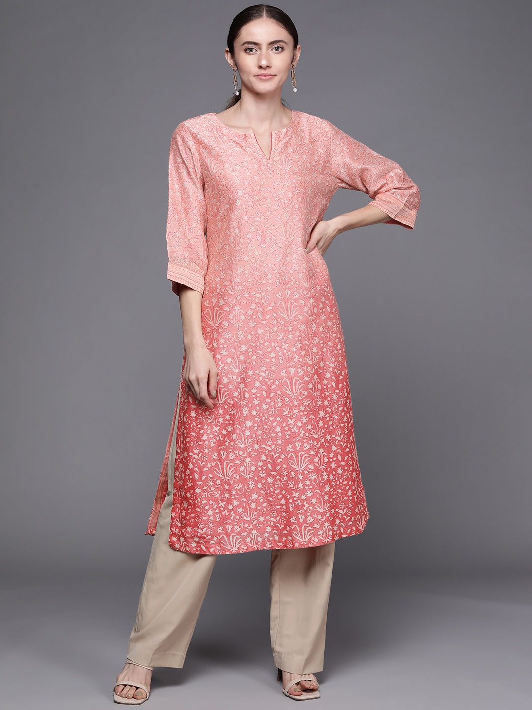 

Fabindia Women Pink Embroidered Chikankari Kurta