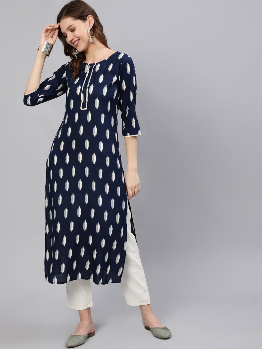 

Nayo Women Navy Blue Geometric Printed Kurta