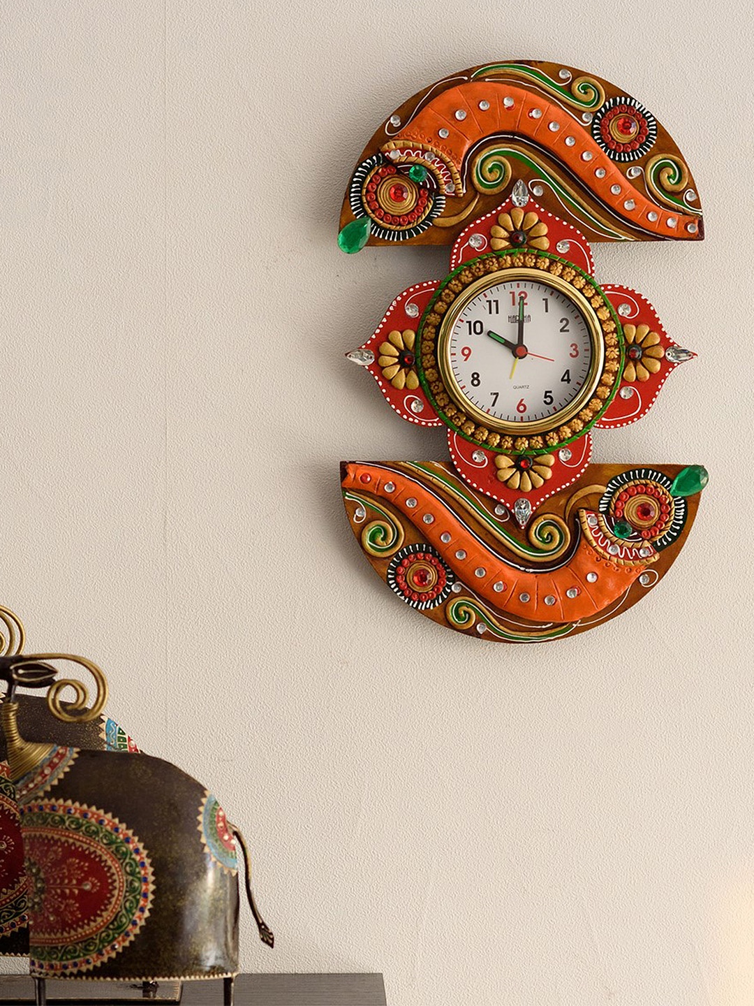 

eCraftIndia White Dial Embossed 38.1 cm x 22.86 cm Handcrafted Analogue Wall Clock