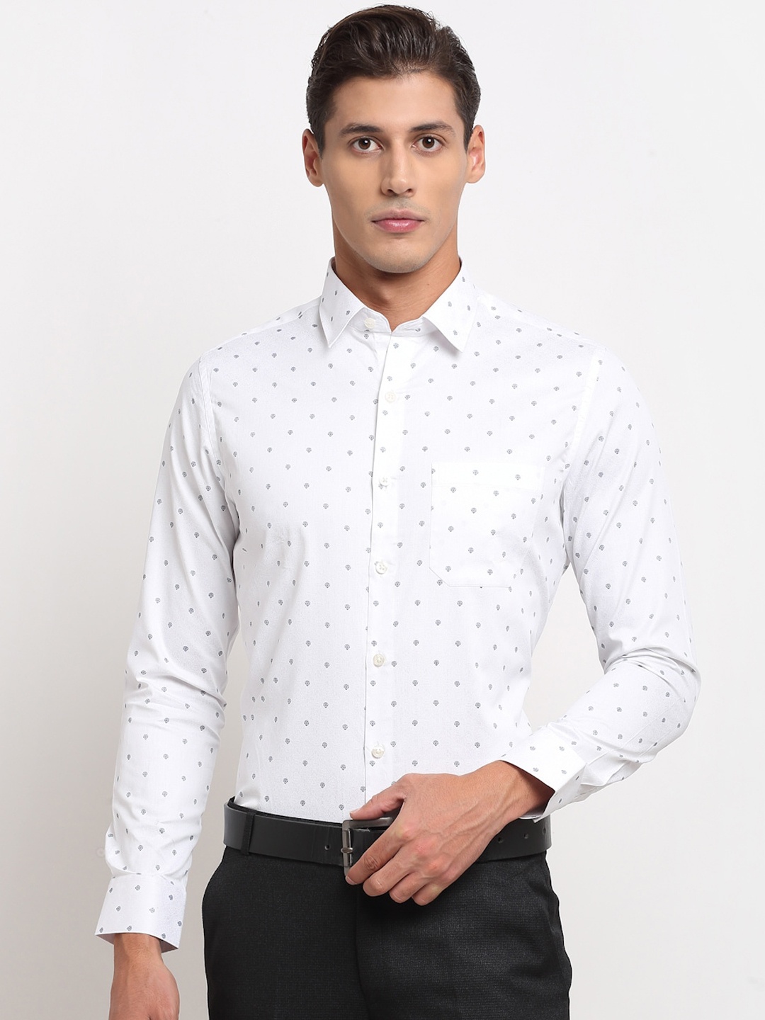 

FINNOY Men White Slim Fit Opaque Printed Formal Shirt