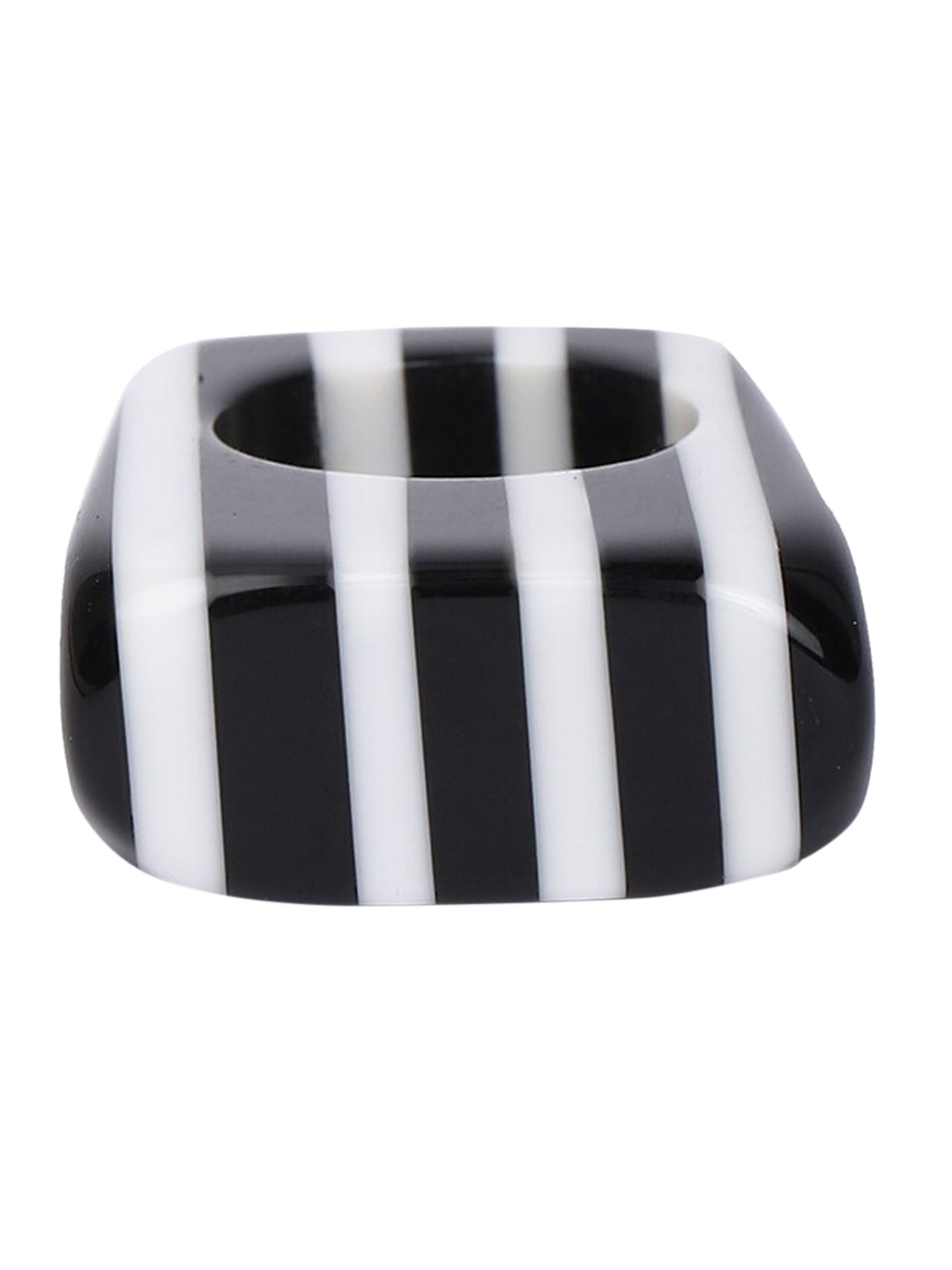 

FOREVER 21 Black & White Striped Resin Finger Ring