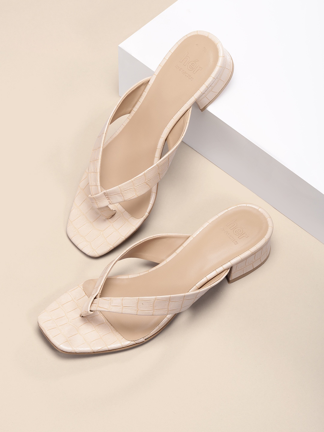 

her by invictus Women Cream-Coloured Croc-Textured Block Heels