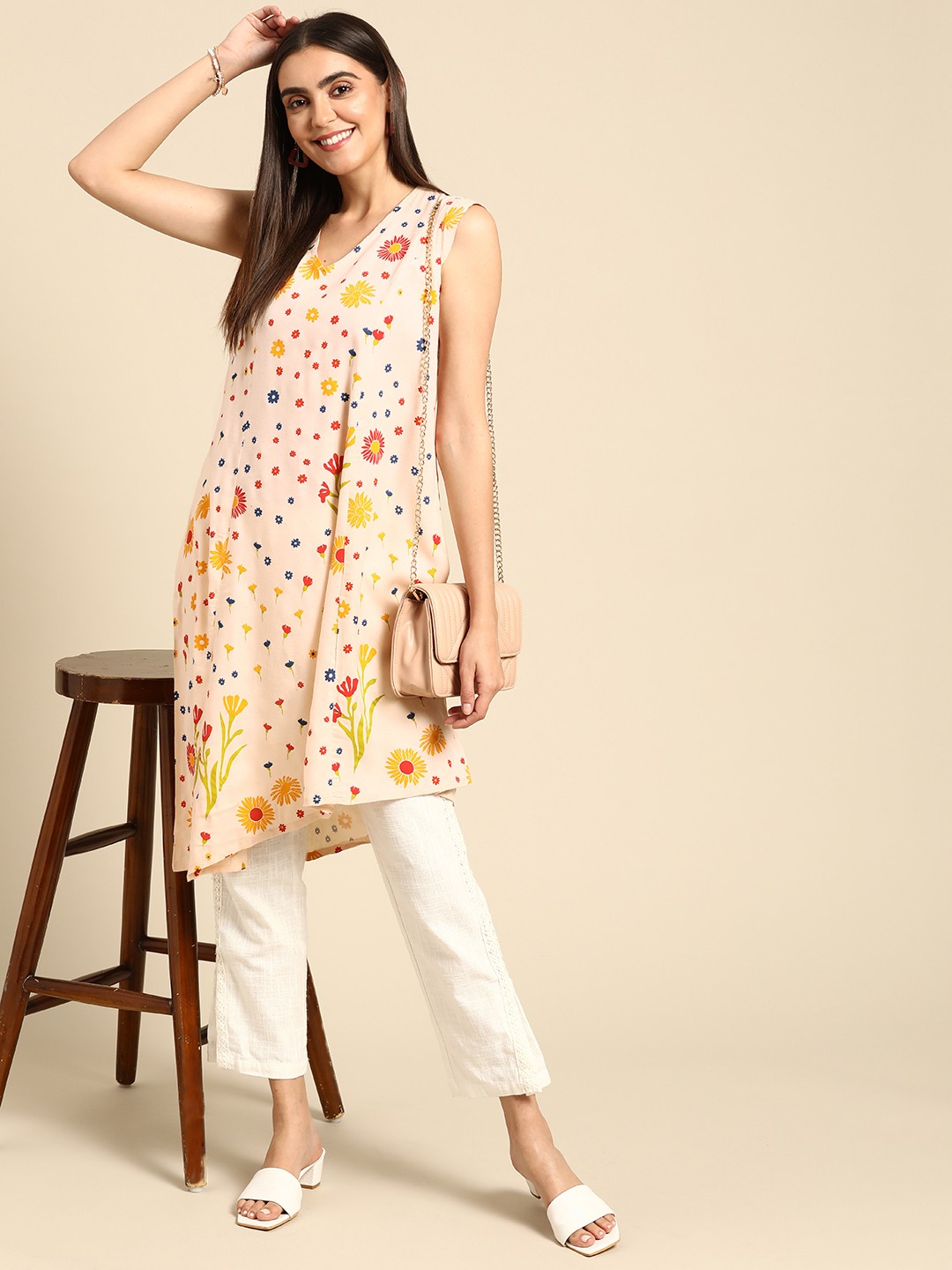 

Anouk Women Cream-Coloured & Red Floral Printed Asymmetric Kurta