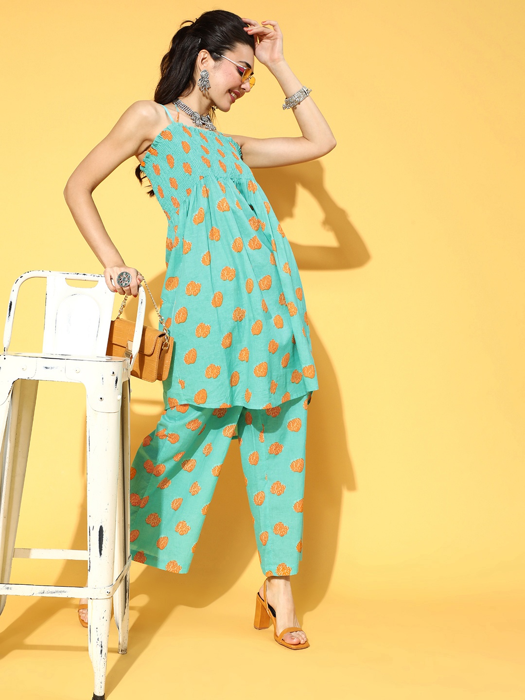 

Anouk Ethnic Motifs Pure Cotton New Neckline Kurta Set, Green