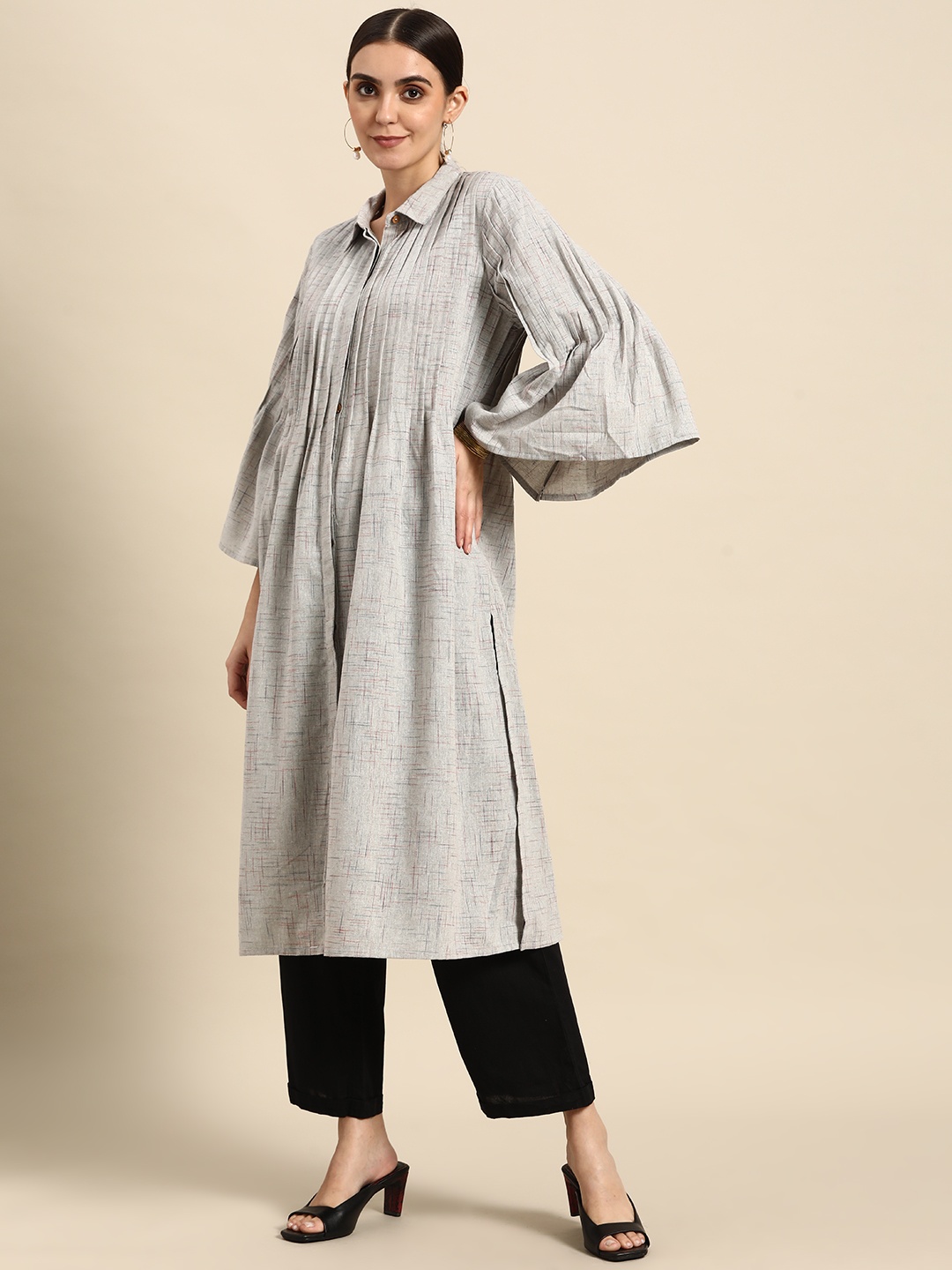 

Anouk Women Grey & Navy Blue Pure Cotton Printed Flared Sleeves Kurta