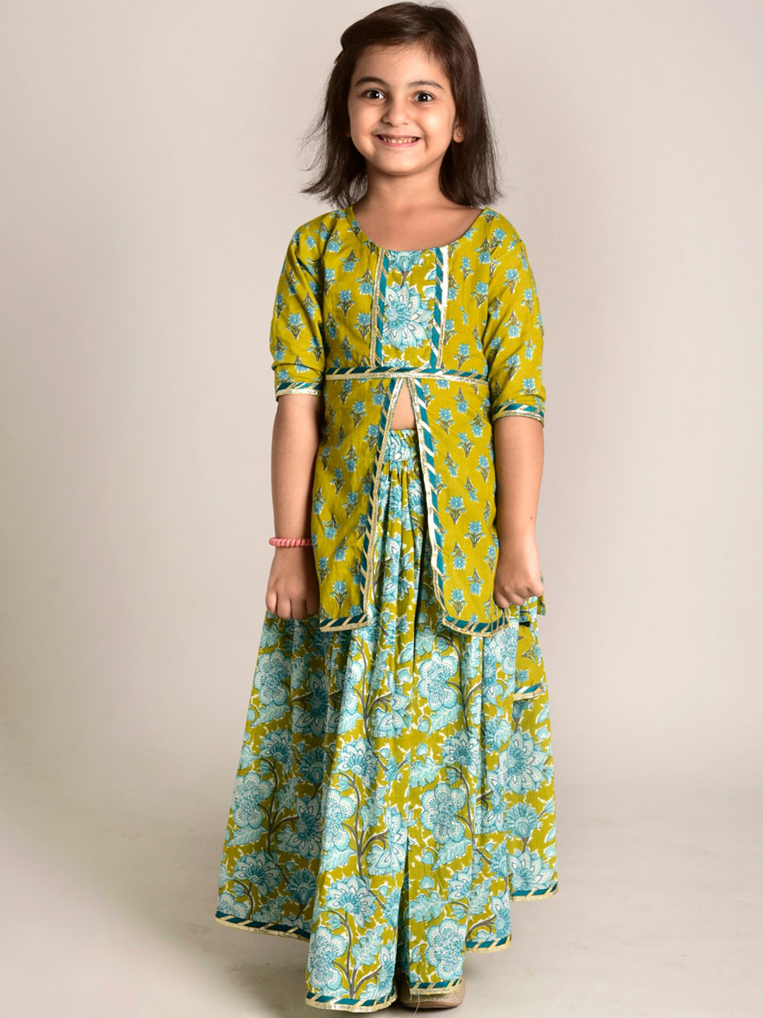 

CUTE LEMONS Girls Green Ethnic Motifs Printed High Slit Pure Cotton Kurti with Skirt