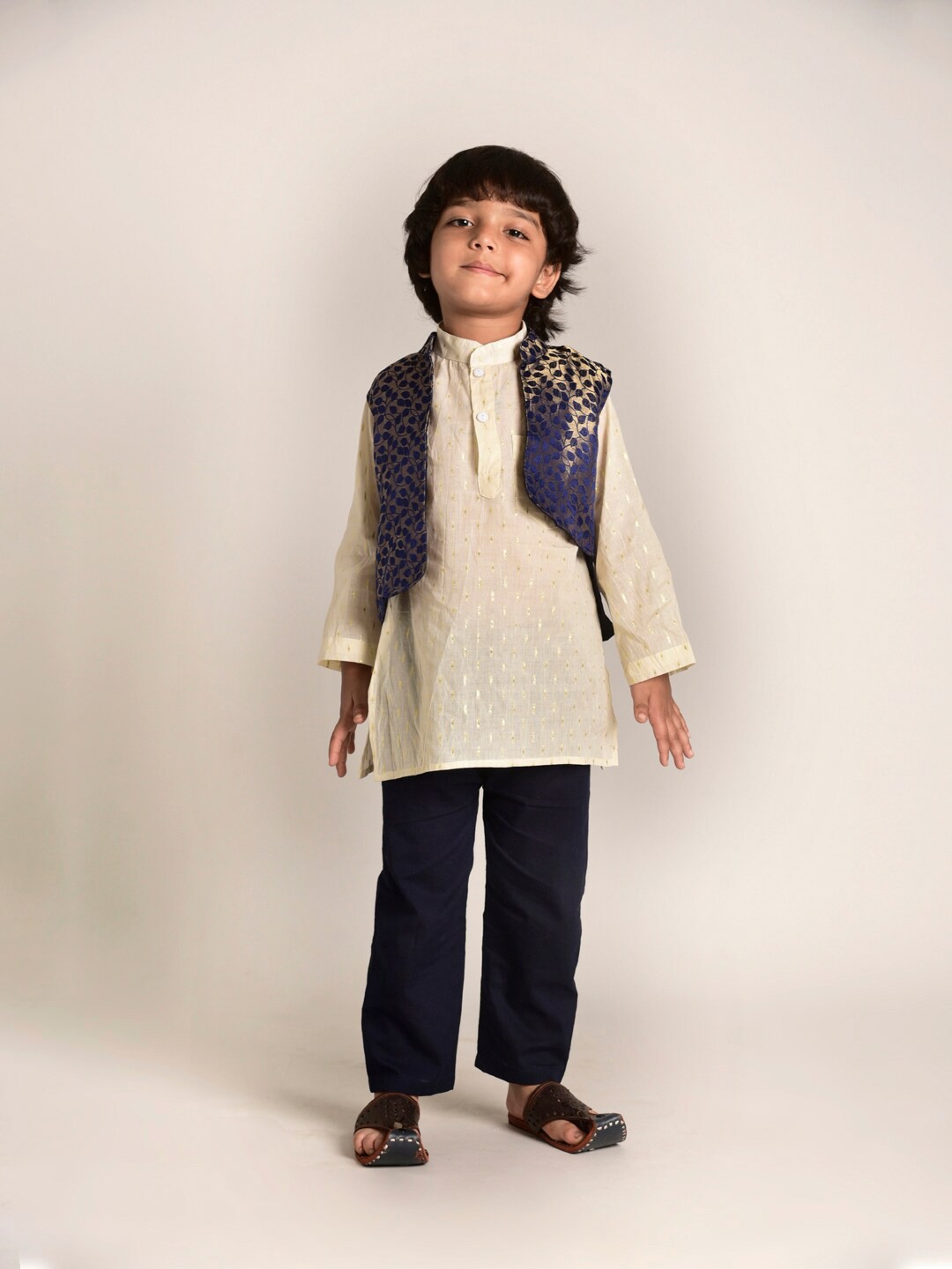 

CUTE LEMONS Boys Blue & White Pure Cotton Printed Shirt with Pyjamas