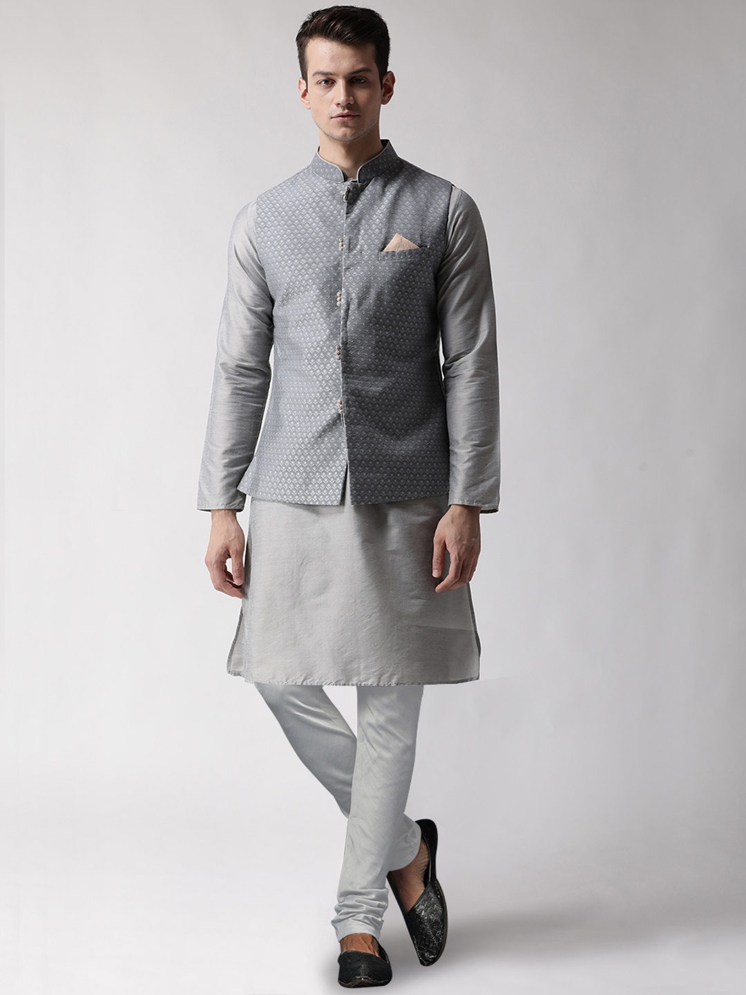 

KISAH Men Grey Regular Jacquard Kurta with Churidar & Jacket