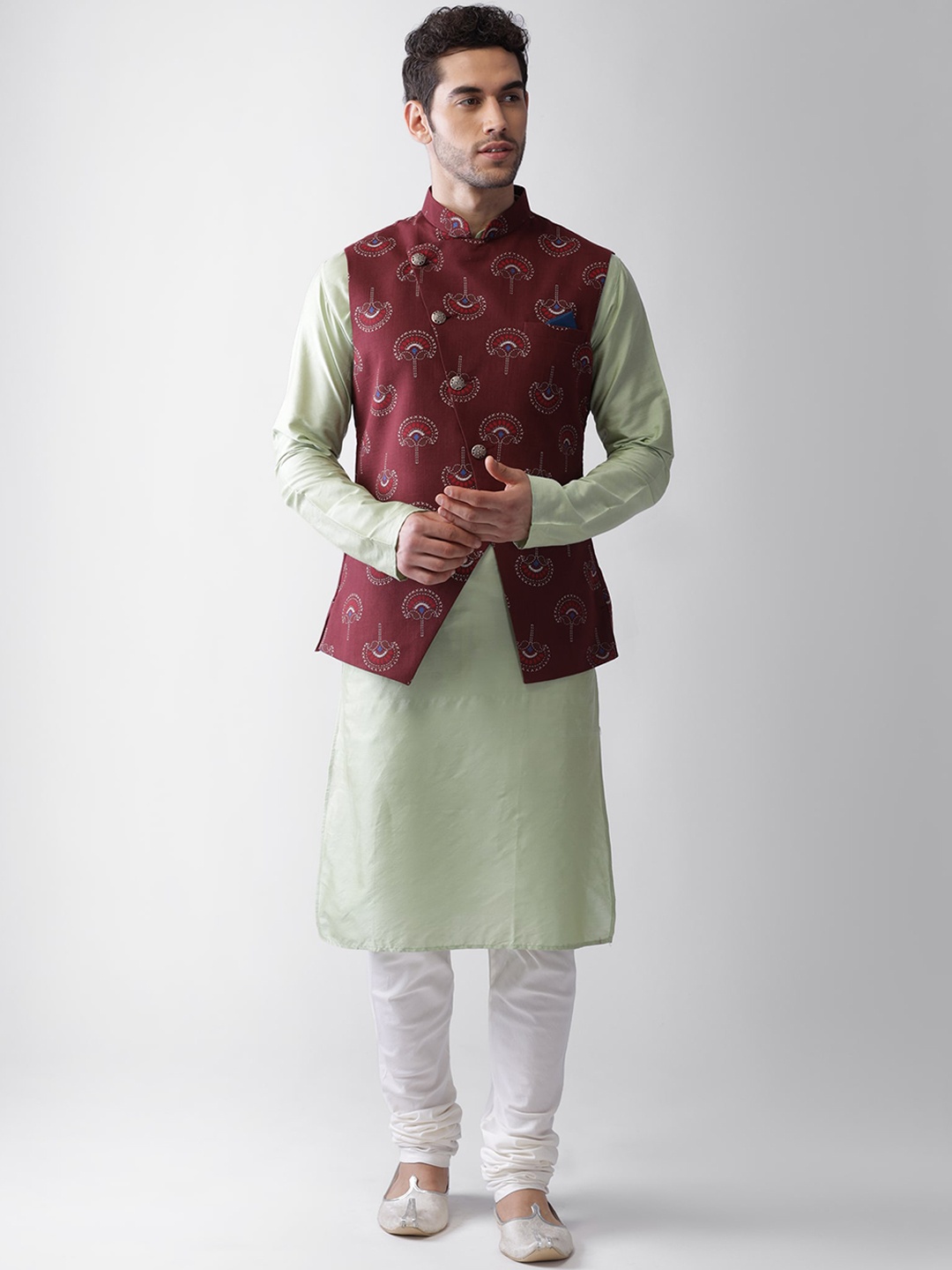 

KISAH Men Maroon & Green Regular Kurta with Churidars