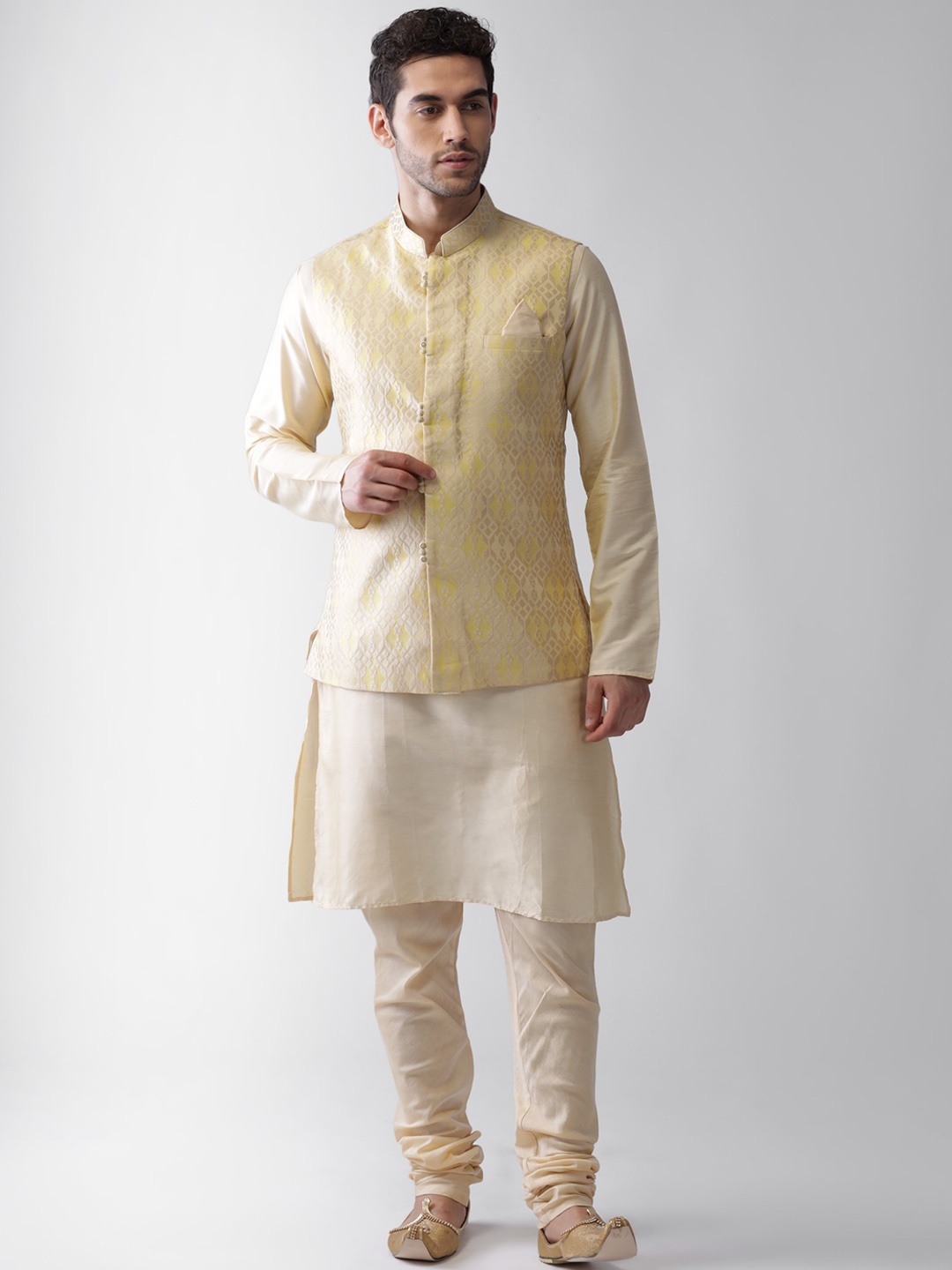 

KISAH Men Yellow Layered Kurta Pyjamas with Jacket