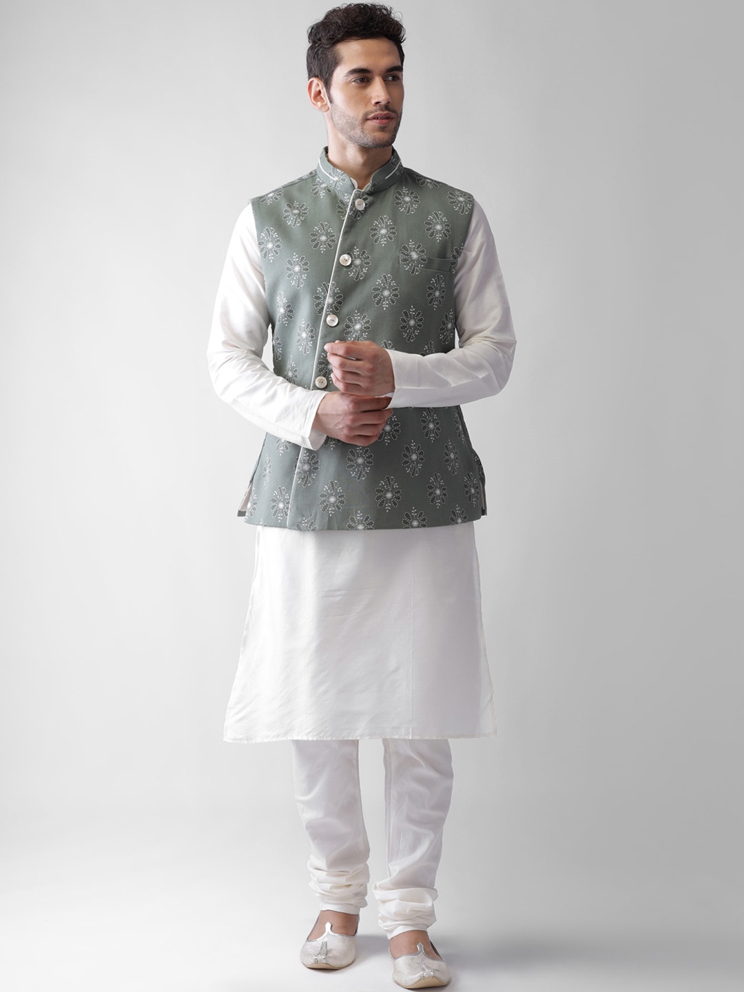 

KISAH Men Green Regular Kurta Pyjamas with Jacket