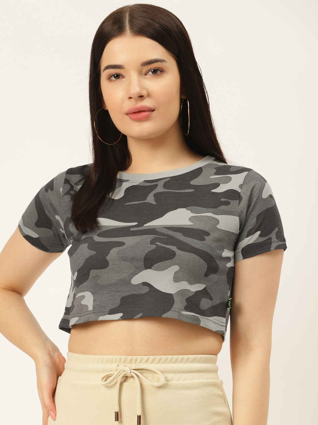 

Rodzen Women Grey Camouflage Printed Pure Cotton Slim Fit Pure Cotton T-shirt